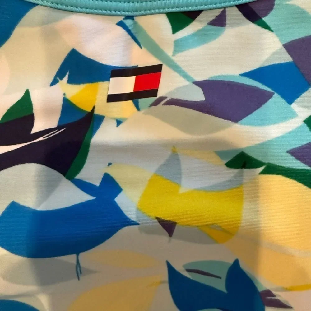 Tommy Hilfiger Women’s Colorful Floral Women's Sports Bra NWT Medium